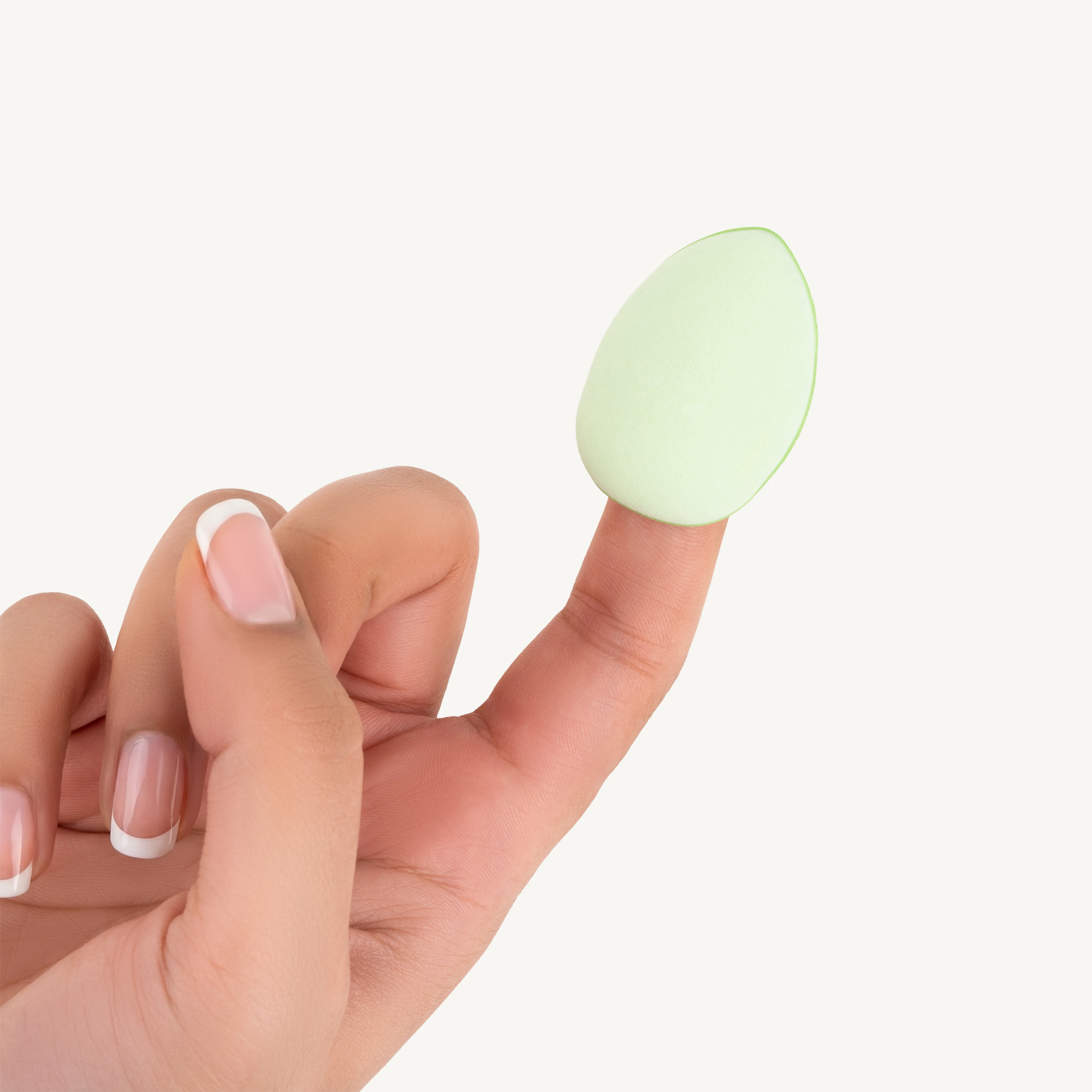 Finger Fits | Mini Makeup Puffs - Image 3